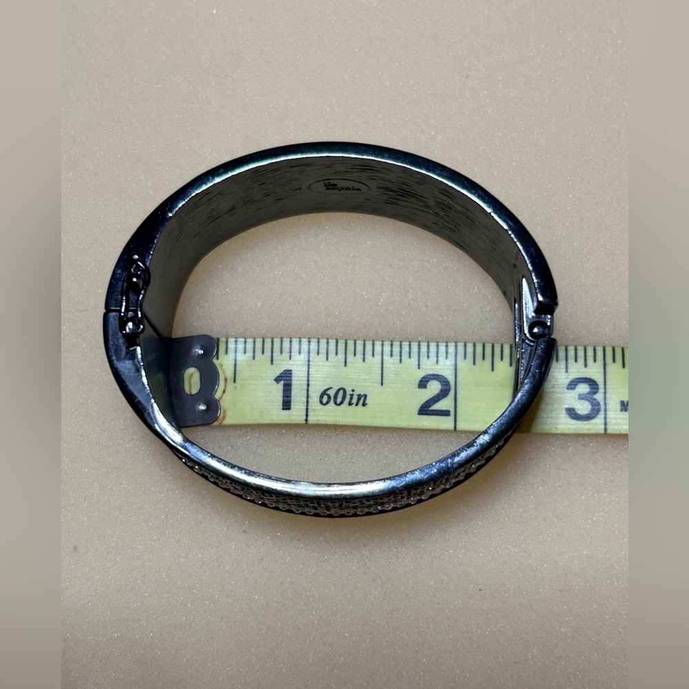 Lia Sophia “Paris Lights” Hinged Hematite Tone Bangle Bracelet - Picture 13 of 14